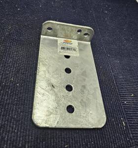 C.e. Smith 10161ga Qty 2 C.e. Vertical Bunk Bracket 5 Inch X 8 Galvanized