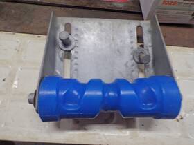 Colofulway 761334855703 Self Centering Keel Boat Trailer Roller Blue 8 Inch With Mount