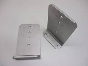 P-t583a Ctw 2 Vertical Pontoon Boat Trailer Bunk Bolster L Brackets / 5 Inch By 8 Aluminum