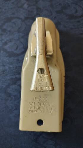 11-250 Fulton Trailer Coupler 2000 Lbs Gross 1 7/8 Ball