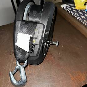 142313 Fulton Xlt Trailer Winch 1500 Lbs 20 Ft Strap Missing Handle All Scratched Up