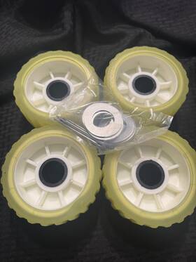 No.19bt021 Marine Parts Park Boat Trailer Roller Polly Rubber Wobble Rollers