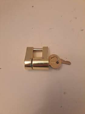 7-0899 Marpac 1 Pcs With 2 Keys Hitch Lock Trailer Coupler 70899