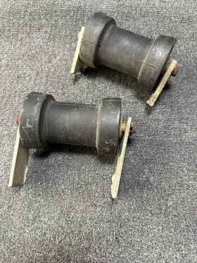 7-1873 Marpac Qty 2 5 Inch Boat Trailer Black Molded Rubber Spool Roller 1/2 Hole Used