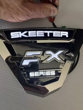 61170010 Skeeter Boat Trailer Fx Lighted Emblem