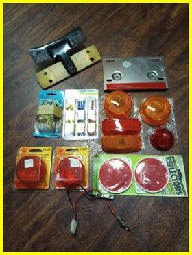 V102r Truck-lite Vintage Trailer Parts Lot Markers Red Orange Connectors License Plate Brackets