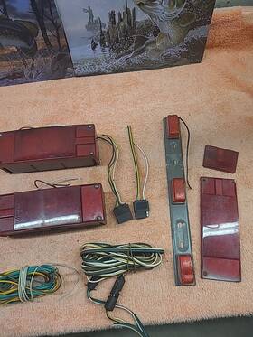 102641 Wesbar Boat Trailer Lights 3 Bar Running Lights. Wiring Extra Lenses