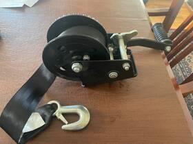 142215 West Marine New Boat Trailer Winch 1500 Lbs. Pull Capacity 20 Inch Strap With Hook