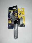Stanley Retractable Carpet Knife 10-525 With Large Hook Blades 11-983 Set Of. Fixed Price $14.00.